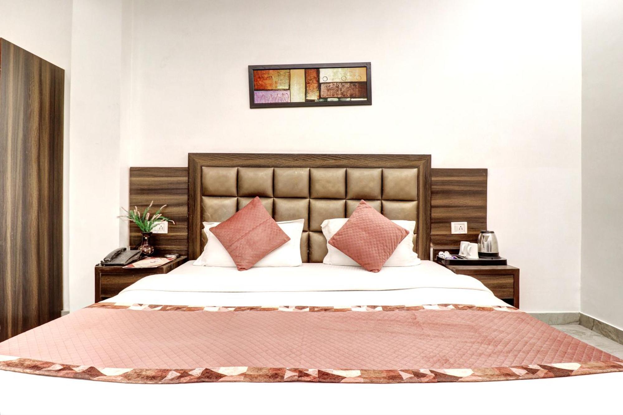 Hotel Emporio Dx - New Delhi Railway Station - Paharganj ภายนอก รูปภาพ