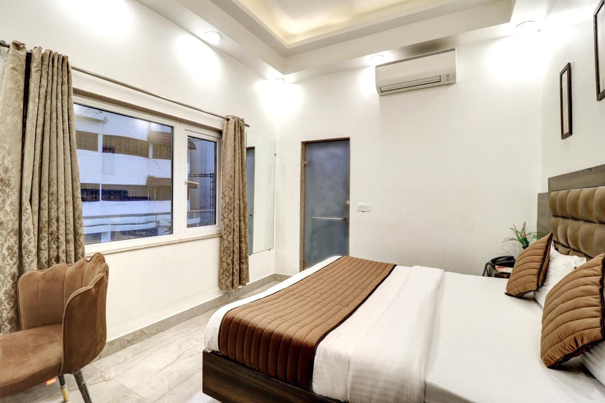 Hotel Emporio Dx - New Delhi Railway Station - Paharganj ภายนอก รูปภาพ