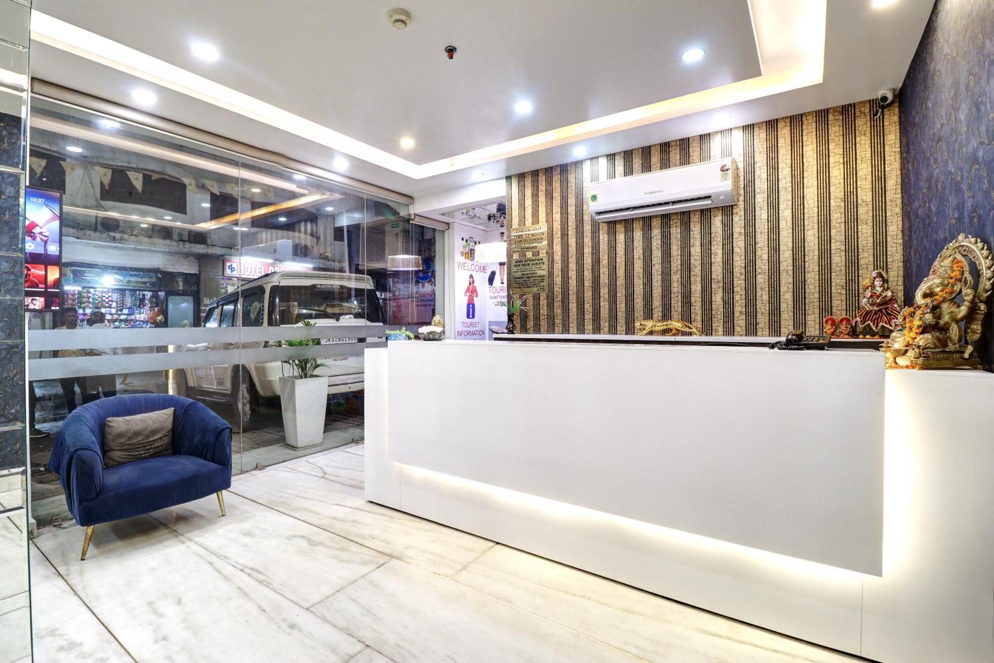Hotel Emporio Dx - New Delhi Railway Station - Paharganj ภายนอก รูปภาพ