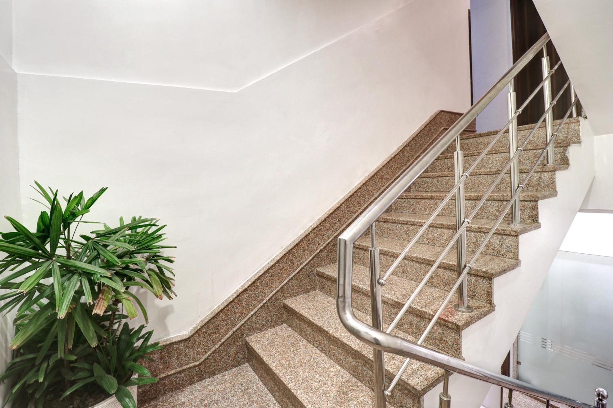 Hotel Emporio Dx - New Delhi Railway Station - Paharganj ภายนอก รูปภาพ