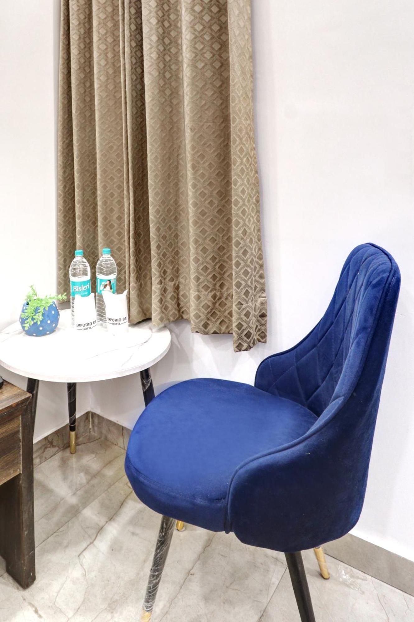 Hotel Emporio Dx - New Delhi Railway Station - Paharganj ภายนอก รูปภาพ